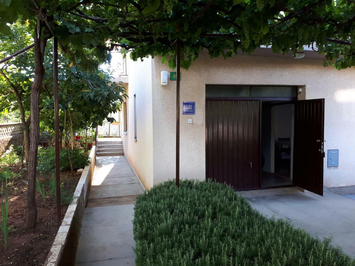 Apartman Ivan Apartment Pula Exterior photo
